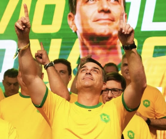Veritá/CNN Brasil: Flávio Bolsonaro empata com Lula no 1º turno e ultrapassa presidente no 2º