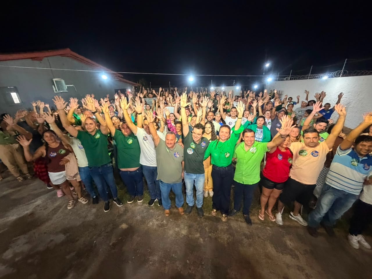 Vereador Lula reúne multidão em Nísia Floresta em apoio à candidatura de Walter Alves