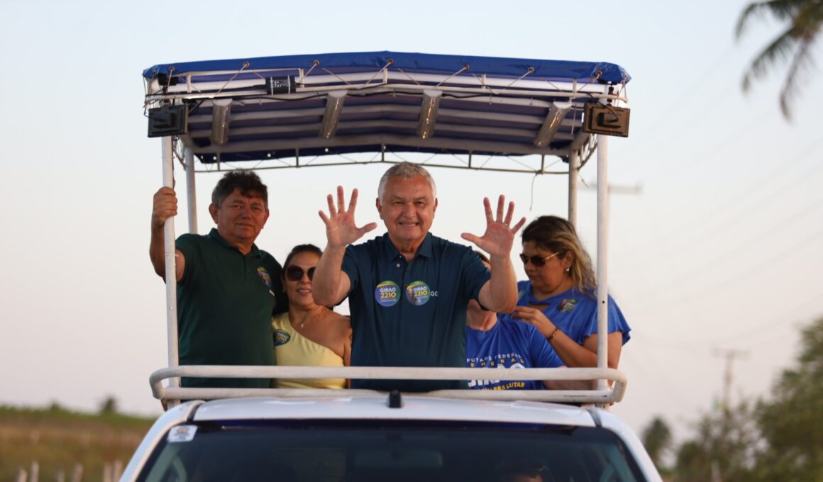 General Girão movimenta Jundiá com grande carreata pelas ruas do município