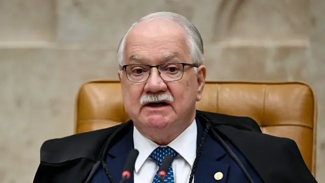 Decisão de Dino para devolver Andrei à PF provoca crise e irrita cúpula do STF