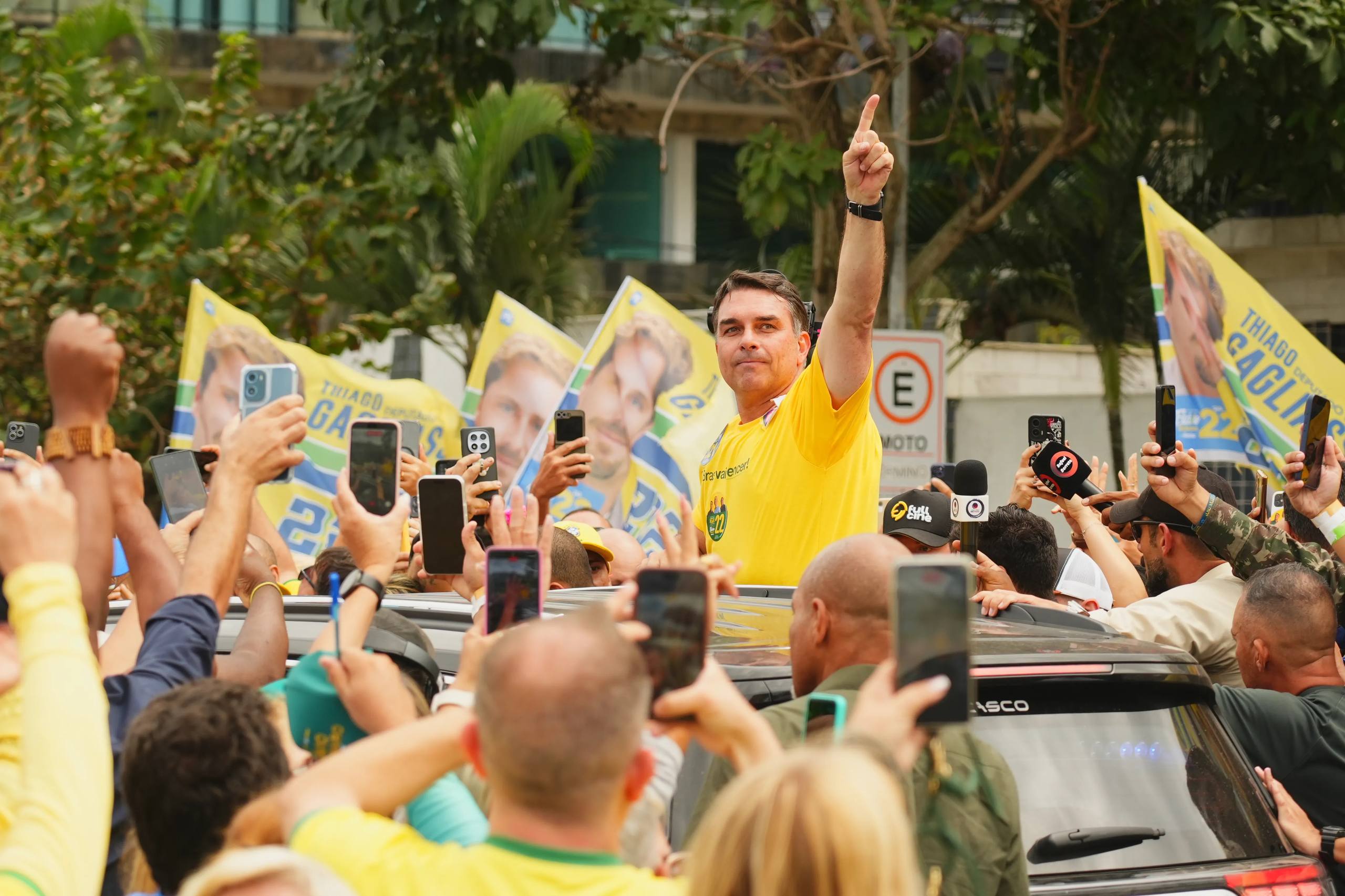 Quaest: Flávio aparece à frente de Lula pela 1ª vez no 2º turno