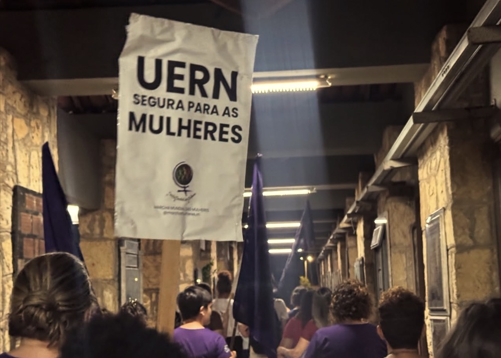 Denúncias de assédio e ameaças em banheiro feminino mobilizam estudantes da Uern em Mossoró