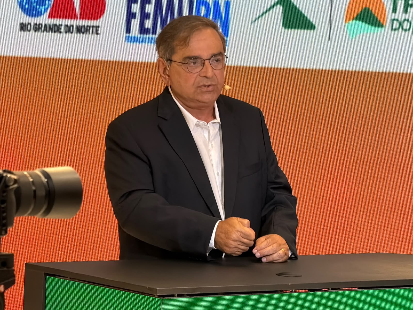 Álvaro finalmente vai bolsonarizar sua campanha com Flávio no RN