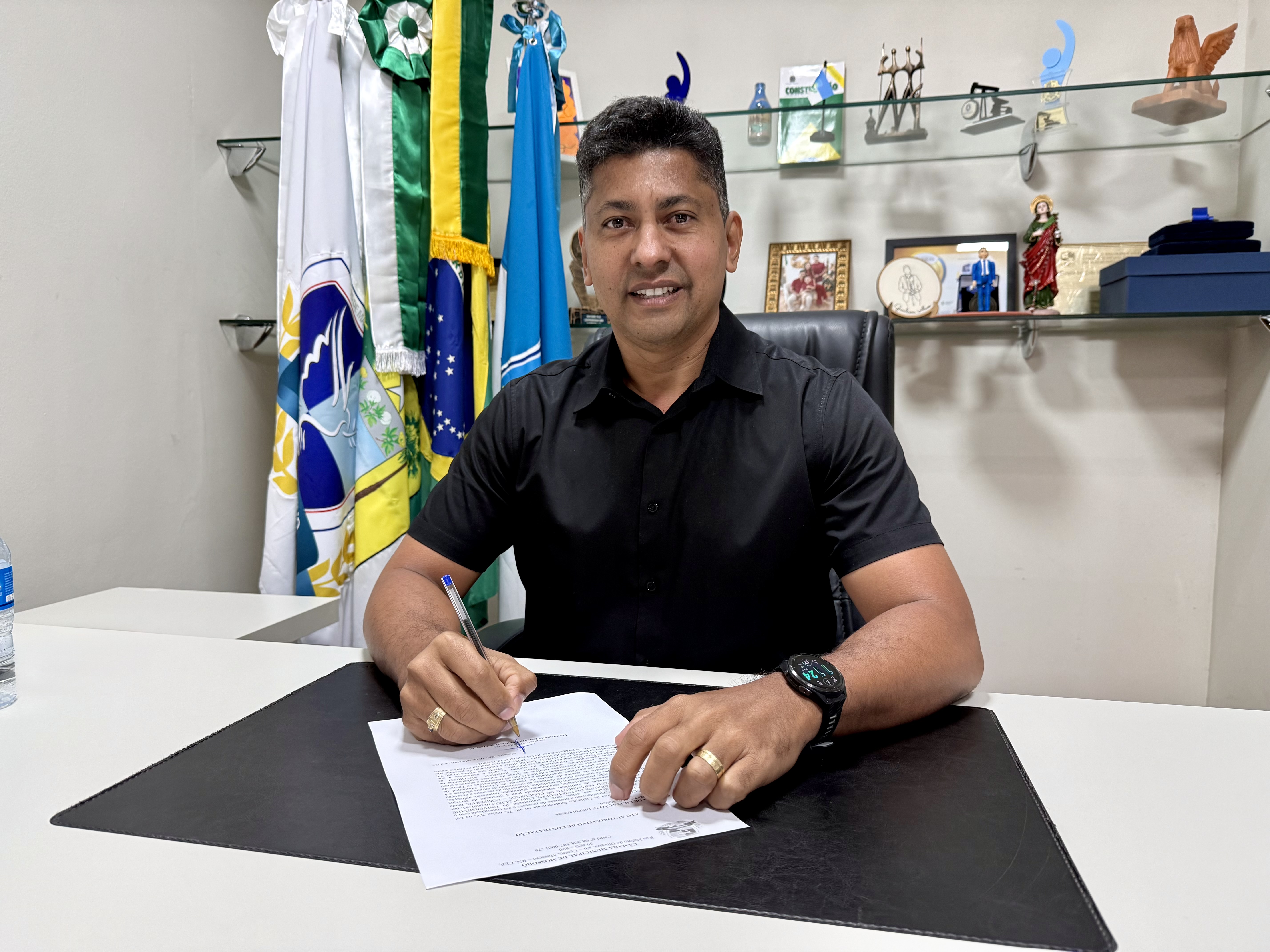Comperve será a banca do concurso da Câmara de Mossoró, anuncia Genilson Alves