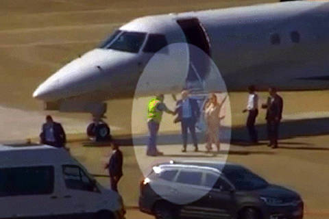 Vídeo mostra Moraes e esposa em jato de Vorcaro