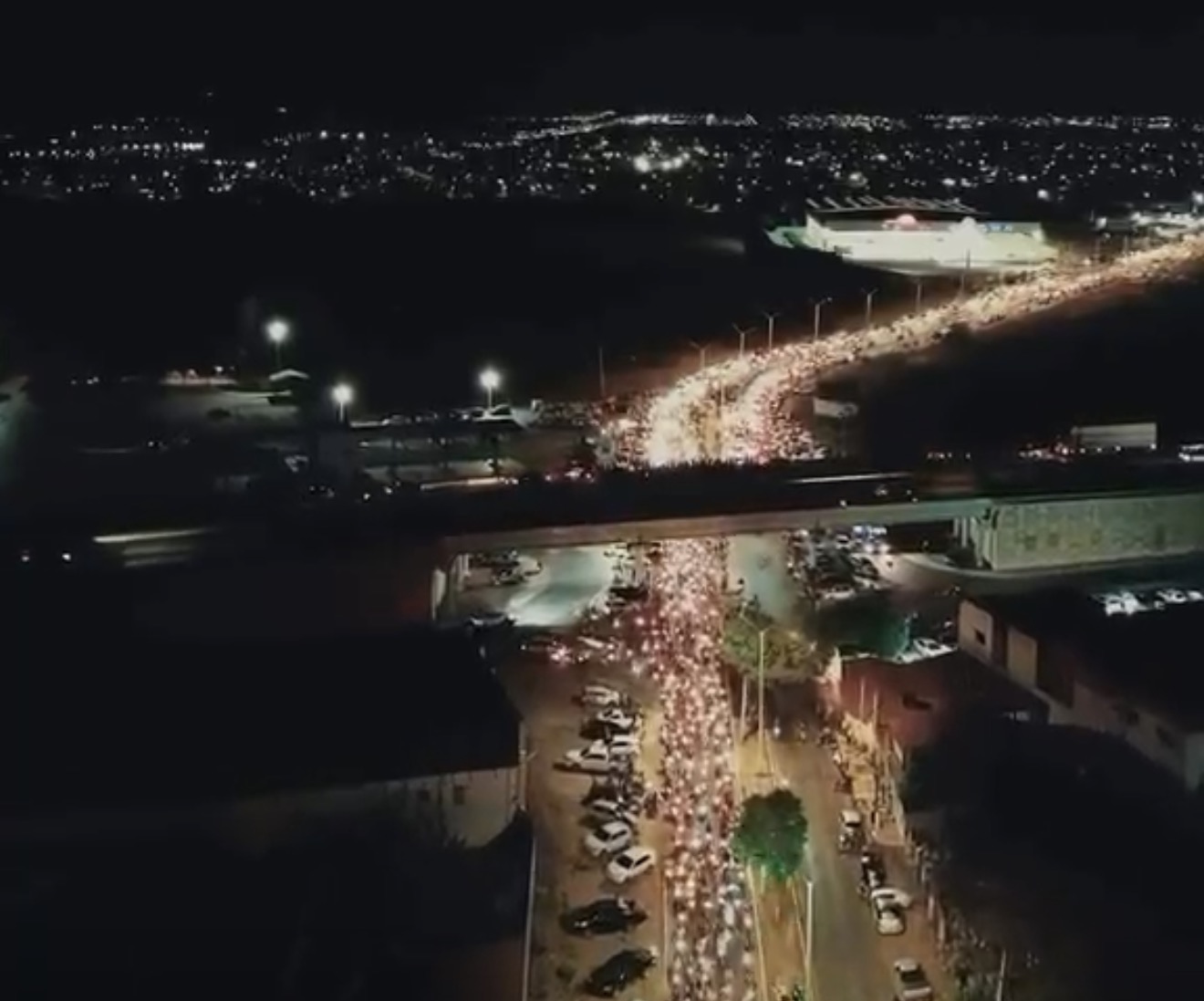 Maior motocarreata da história de Mossoró reúne multidão em apoio a Flávio Bolsonaro e Álvaro Dias