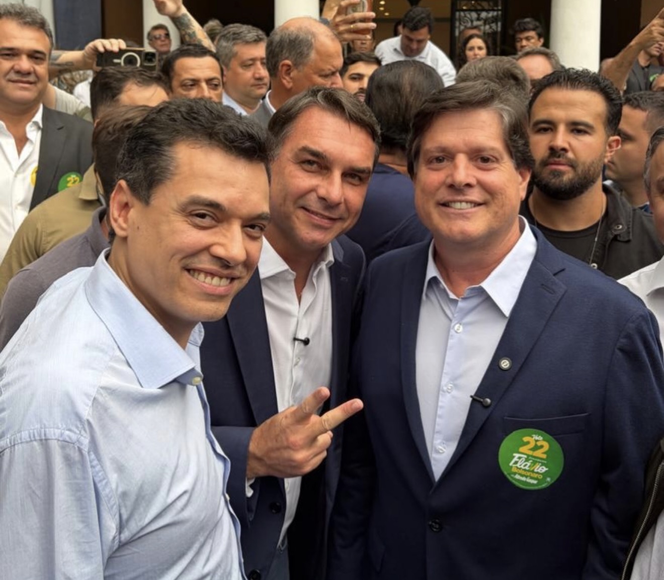 Apesar do xilique de Henrique Alves, MDB no RN vai de Flávio Bolsonaro